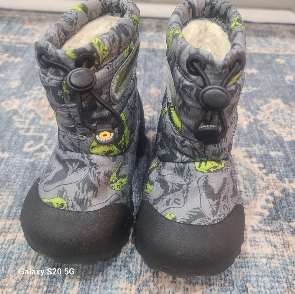 Bogs size 7c